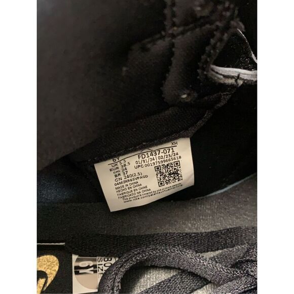 Jordan 1 Retro High OG Size 6Y Black/Metallic Gold [FD1437-071] Authentic & New! - Picture 7 of 7